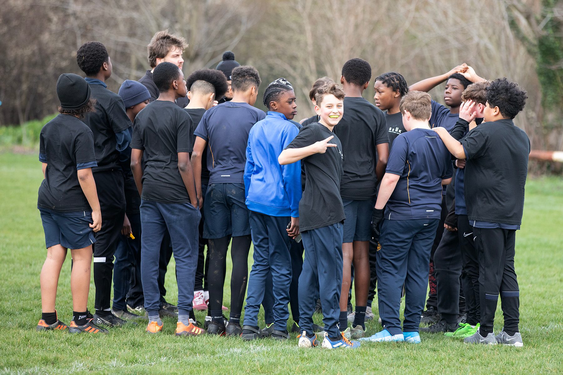 Young people play rugby with SoHK
